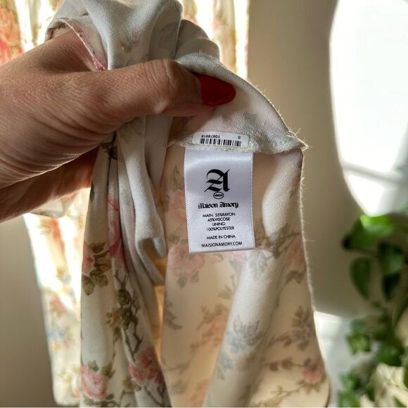 Maison Amory Candlelight Slip - Picture 8 of 8